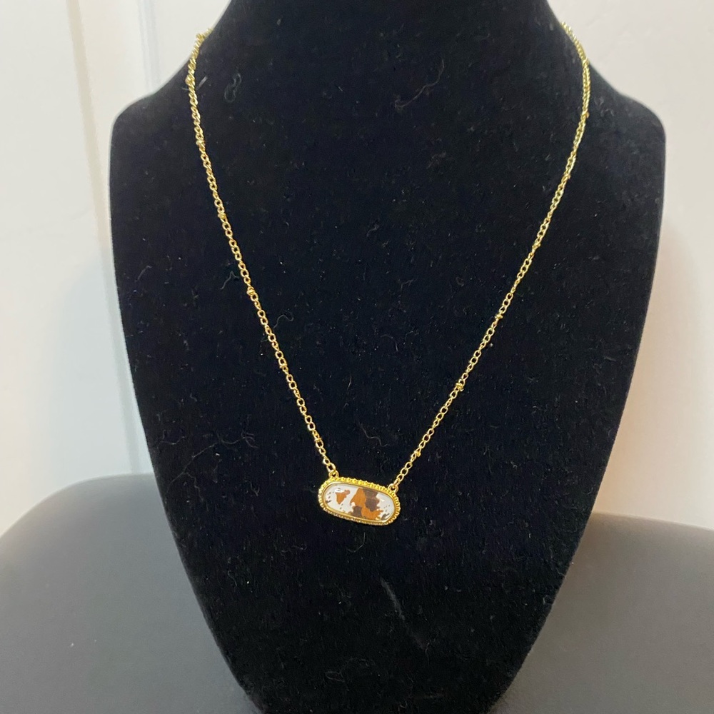 Elegant Gold Necklace with Brown Pendant
